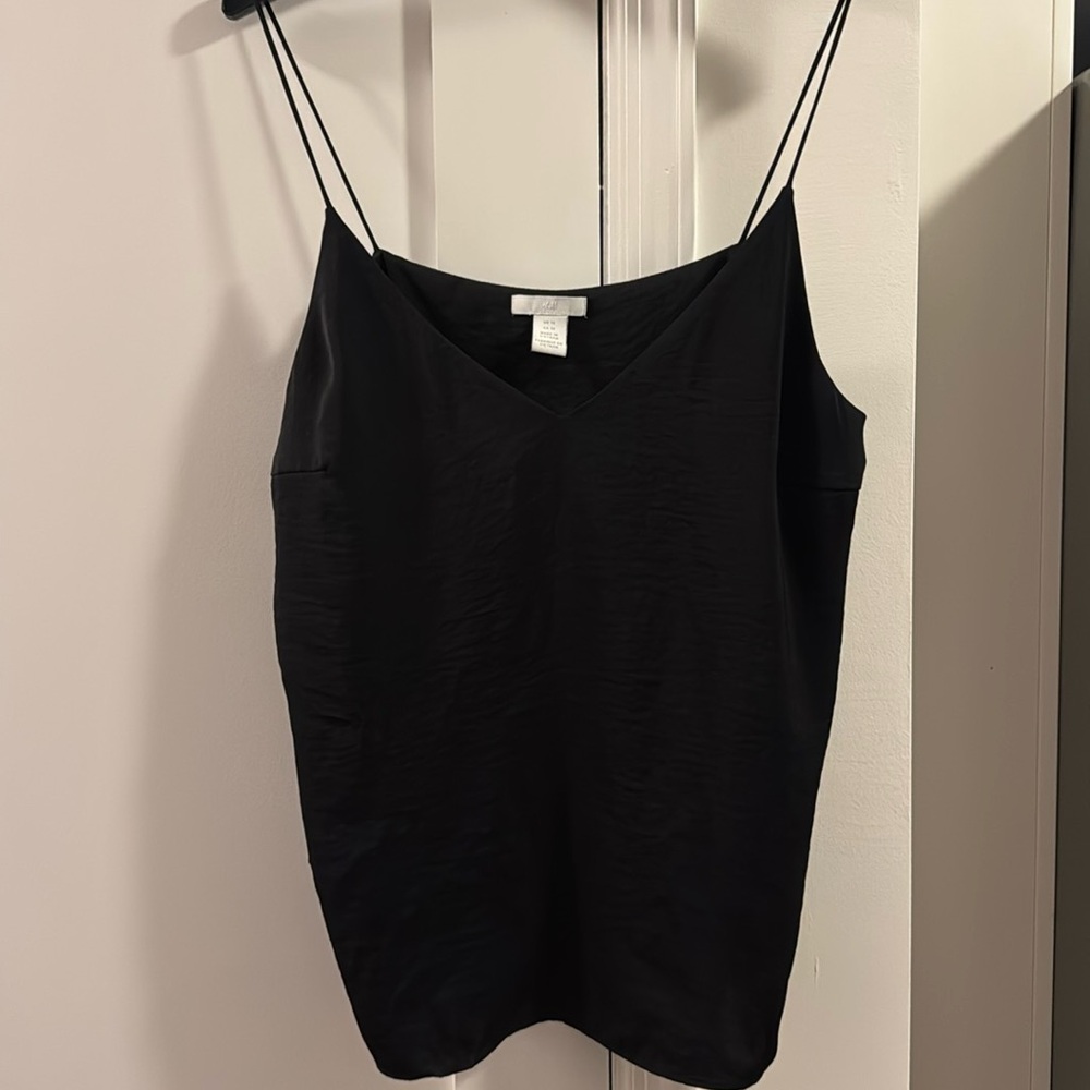 H&M v neck tank